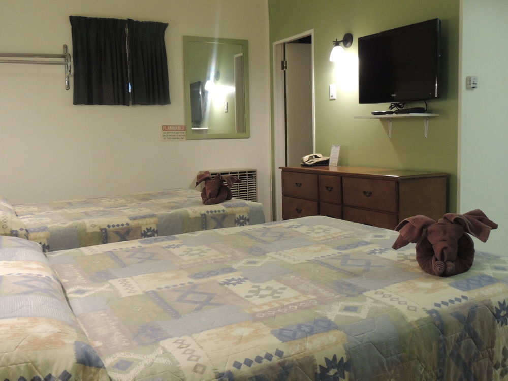 100 Mile Motel & Rv Park 100 Mile House 외부 사진