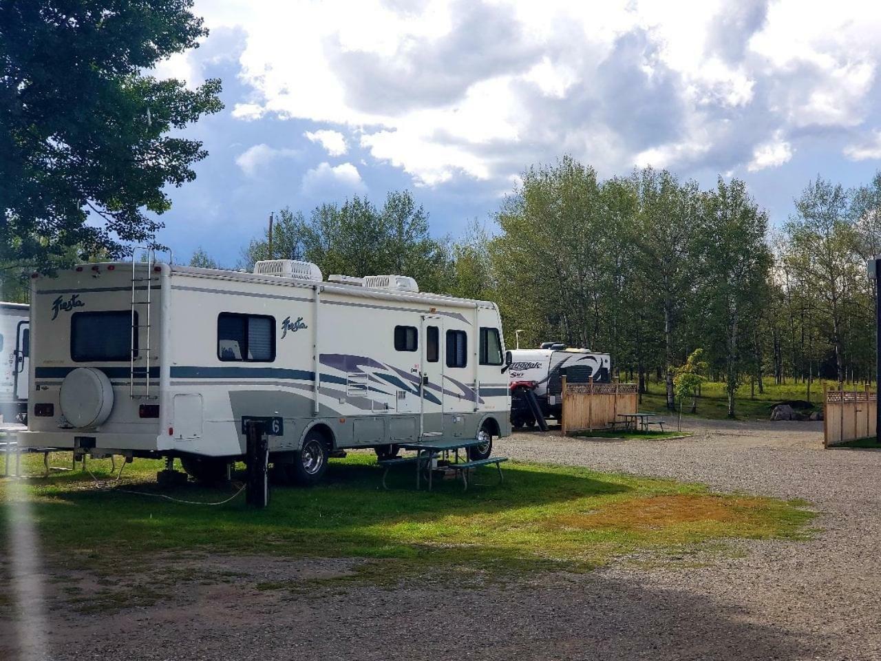 100 Mile Motel & Rv Park 100 Mile House 외부 사진