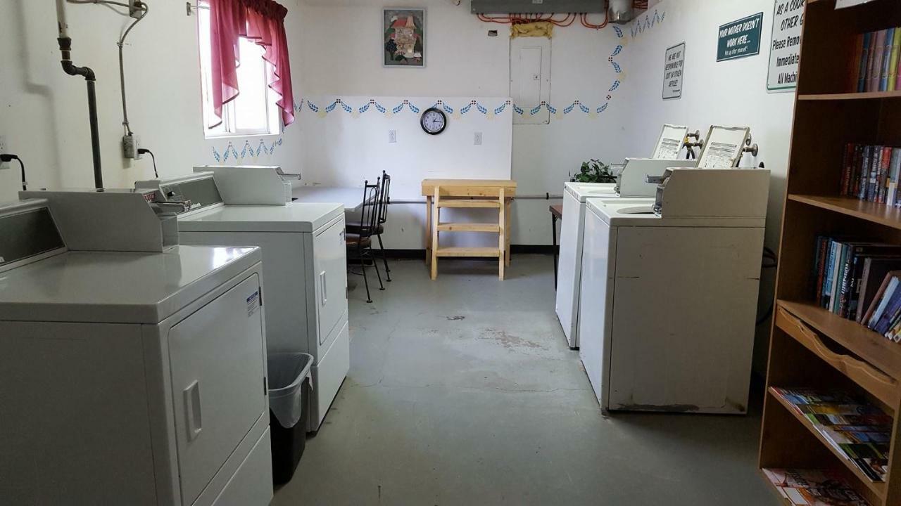 100 Mile Motel & Rv Park 100 Mile House 외부 사진