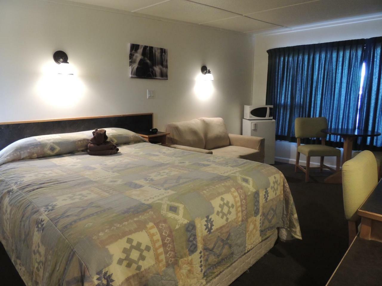 100 Mile Motel & Rv Park 100 Mile House 외부 사진