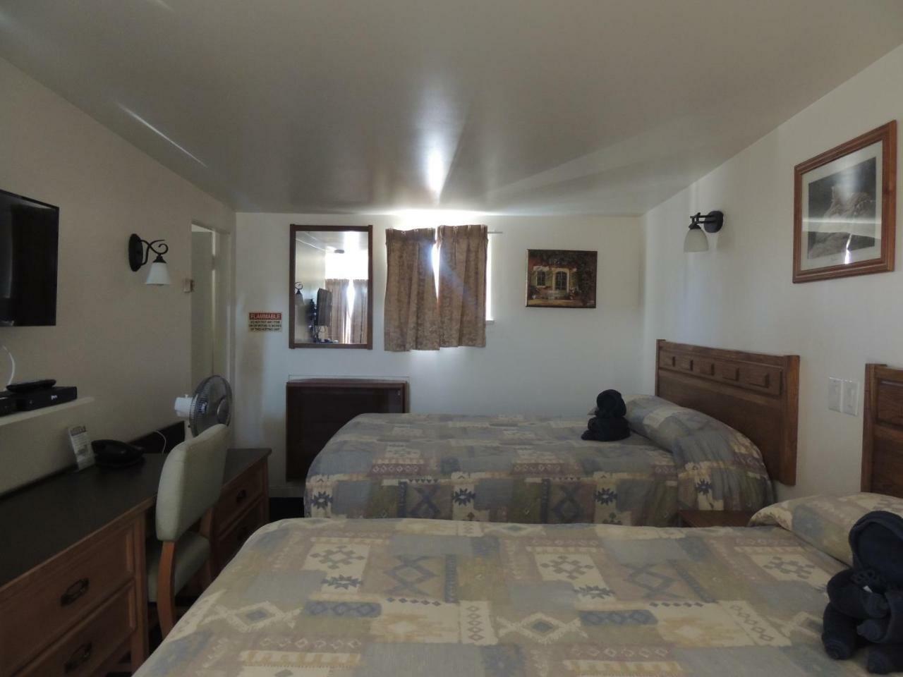 100 Mile Motel & Rv Park 100 Mile House 외부 사진