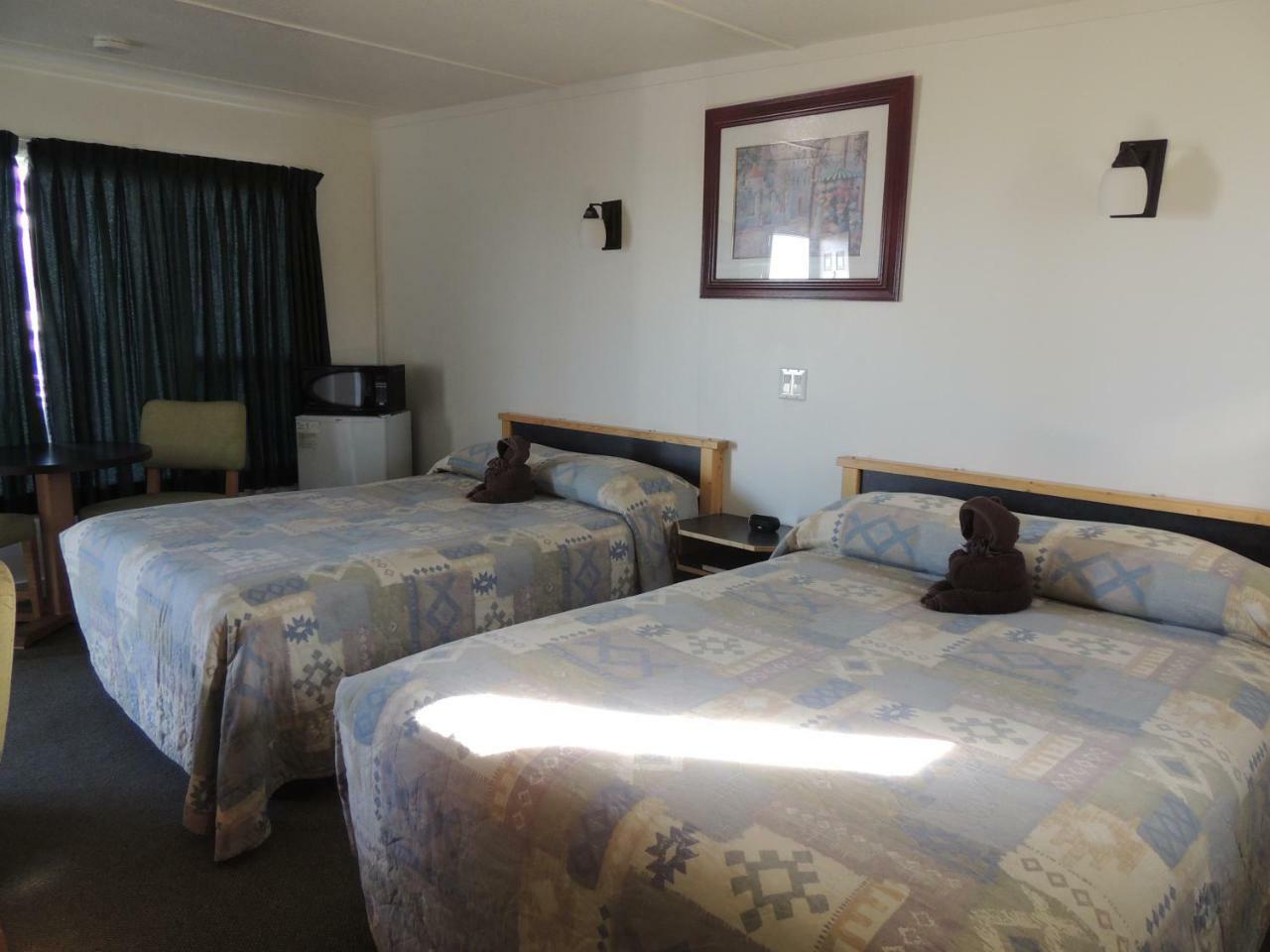 100 Mile Motel & Rv Park 100 Mile House 외부 사진