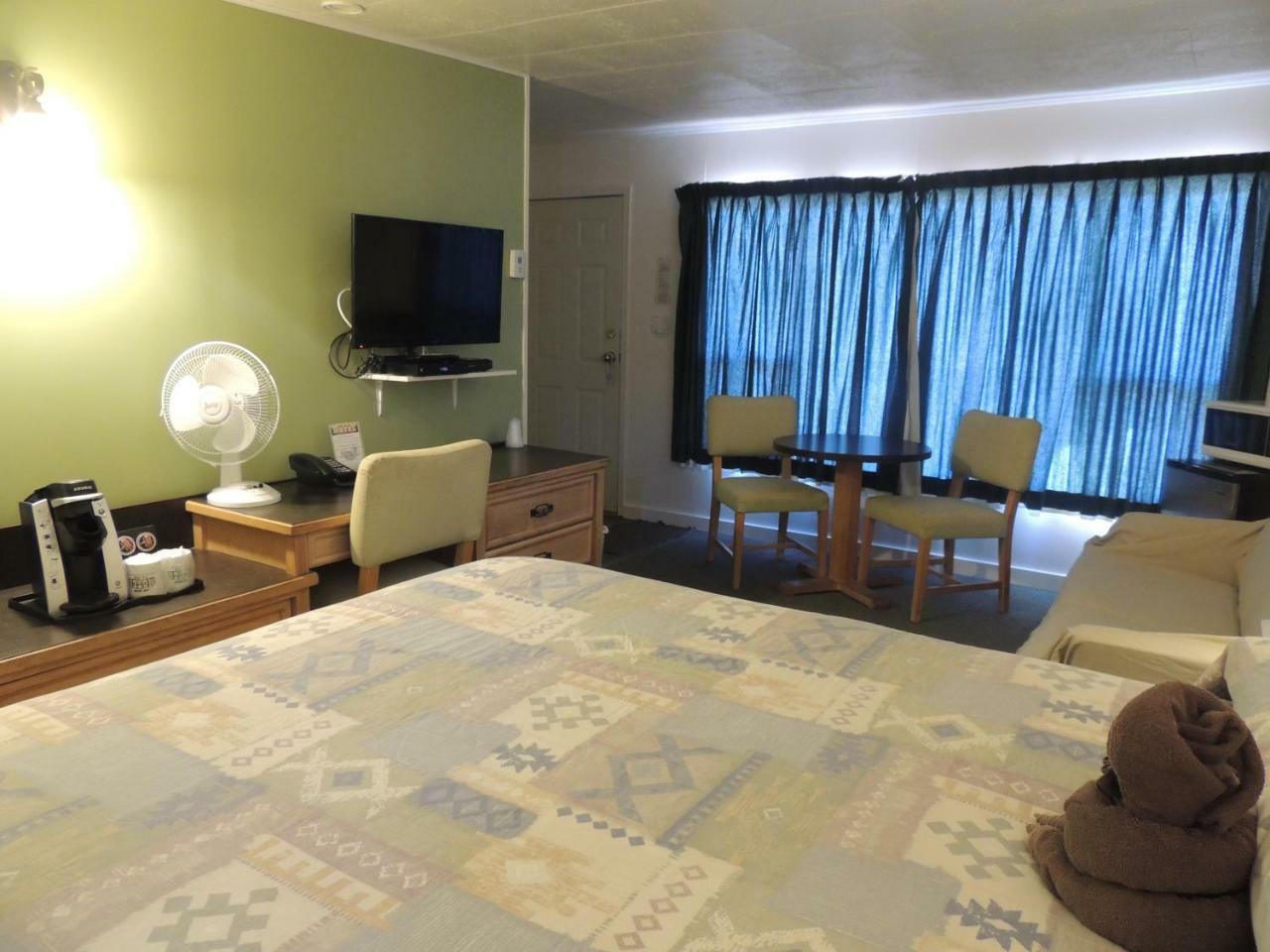 100 Mile Motel & Rv Park 100 Mile House 외부 사진