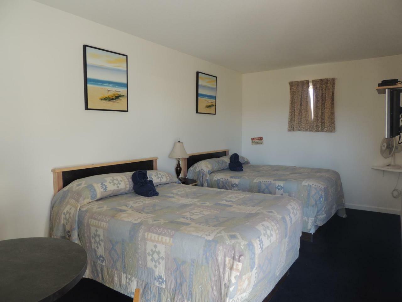 100 Mile Motel & Rv Park 100 Mile House 외부 사진