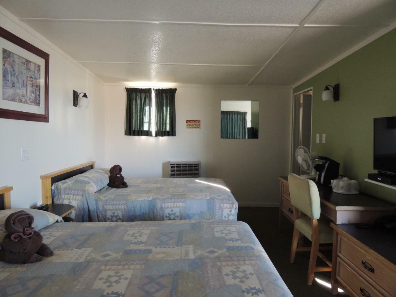 100 Mile Motel & Rv Park 100 Mile House 외부 사진